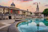 Swimming Pool Clayton Hotel City of London