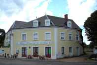 Exterior Hôtel Louise de la Vallière