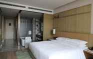 Bedroom 2 Wuxi Marriott Hotel Lihu Lake