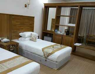 Kamar Tidur 2 Famous Hotel Loikaw