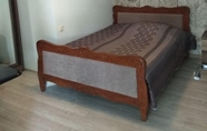 Kamar Tidur 5 Khvamli 2002