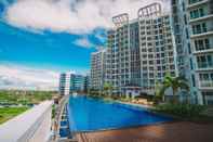 สระว่ายน้ำ Condo Apartment in Mactan Newtown