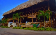 Exterior 4 Primaluna Beach Hostel