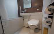 In-room Bathroom 7 Hotel Route Inn Grand Muroran