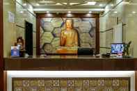 Lobi Hotel Raghunath