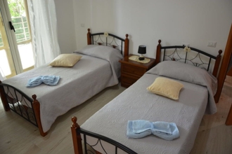 Kamar Tidur 4 La Rosa Bed & Breakfast