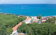 Nearby View and Attractions 4 Case Vacanze Mare Grande