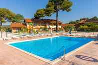 Swimming Pool Azureva La Londe Les Maures