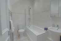 In-room Bathroom Luxury City Centre Apartment With Fantastic City Views