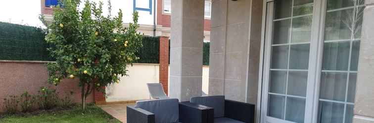 Lobby Apartamento con terraza en Bakio