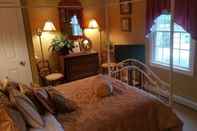 Bedroom Pineapple Hill Inn Bed & Breakfast