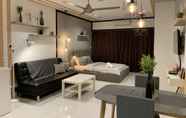Bedroom 7 Mercu Summer Suites Freluxe Homestay