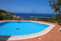 Swimming Pool Casa Rosa Cinque