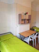 Kamar Tidur 4 Holland House - Hostel