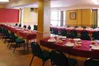 Functional Hall Hostal Cabezuela