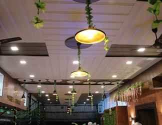 Lobi 2 Hotel Shree Palace & Restaurant