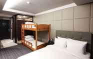 Kamar Tidur 6 Golden Tulip Ever Yongin