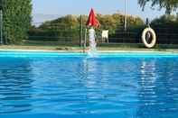 Swimming Pool Bungalows Camping Monfragüe