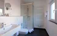 In-room Bathroom 4 Heldt