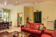 พื้นที่สาธารณะ Elegant 2 bedrooms Campo dei Fiori