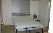 Kamar Tidur 5 Budget Accommodation Salisbury Studio 1