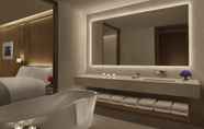 In-room Bathroom 7 The Abu Dhabi Edition