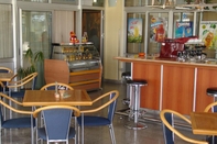 Bar, Cafe and Lounge Hotel Zovko
