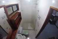 In-room Bathroom Tauma Hostal & Camping