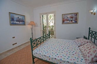 Bedroom 4 Chic 4-Bedroom White Villa for Rent in El Gouna Egypt