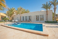 Swimming Pool Chic 4-Bedroom White Villa for Rent in El Gouna Egypt