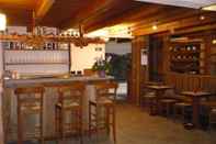 Quầy bar, cafe và phòng lounge Dresalwoald