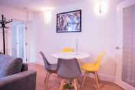 Lobby 2Bed Apartment in Camden