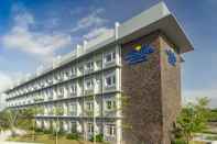 Bangunan Microtel Inn & Suites by Wyndham San Fernando