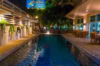 Kolam Renang Atrium Boutique Hotel