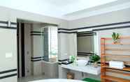 Toilet Kamar 4 Green Hotel