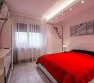 Bedroom 6 Luxury Apartment Militari Residence M3