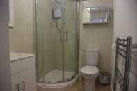 Toilet Kamar Devoncoast Seaview Apartments