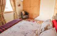 Bedroom 5 Crinan Canal Cottage No8, Kilmartin