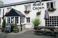 Exterior Rose And Crown