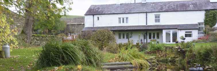 Exterior Saetr Cottage