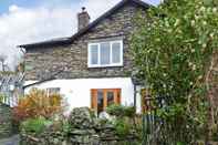 Exterior Woodbine Cottage