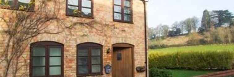 Exterior Bluebell Cottage