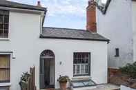 Exterior Woodland Cottage