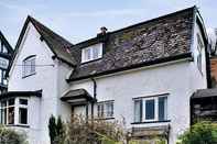 Exterior Shepherds Cottage