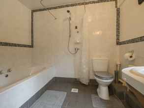 Toilet Kamar 4 Buster Barn