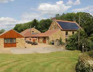 Exterior 2 Little Byre Cottage