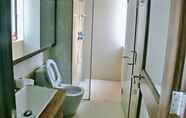 In-room Bathroom 2 Vatican's Home Huizhou