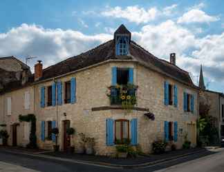 Exterior 2 Maison d'Angle - In the historical district