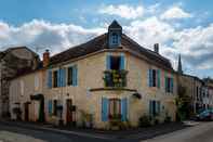 Bangunan Maison d'Angle - In the historical district