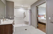 In-room Bathroom 3 Home2 Suites by Hilton Bedford DFW West, TX